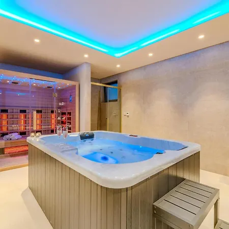 Cozy In With Sauna