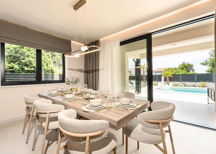 Cozy In With Sauna Privlaka (Zadar)